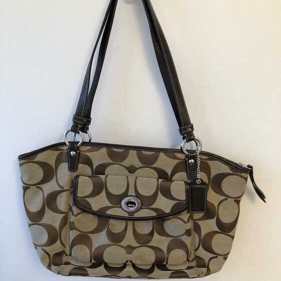 Handbags - Coach Handbag